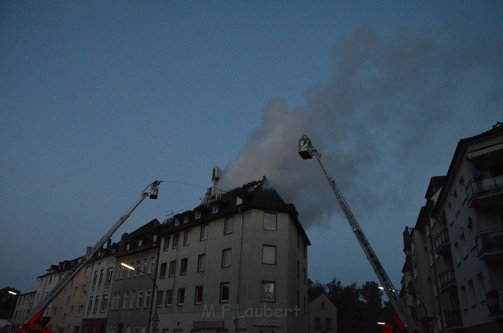 Feuer 3 Dachstuhl Koeln Buchforst Kalk Muelheimerstr P027.JPG